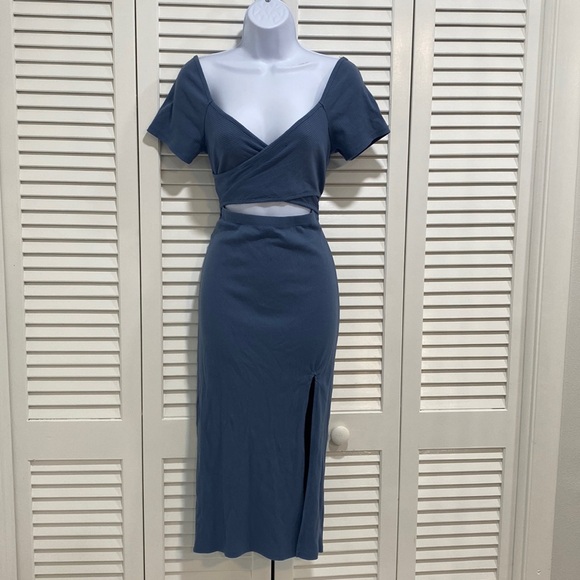 Blue Midi Dress with middle cutout - Picture 1 of 1